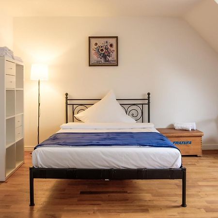 Roof Rooms คาร์ลสรูเฮอ ภายนอก รูปภาพ