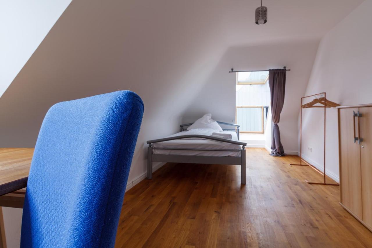 Roof Rooms คาร์ลสรูเฮอ ภายนอก รูปภาพ