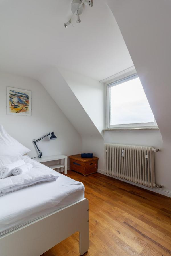Roof Rooms คาร์ลสรูเฮอ ภายนอก รูปภาพ
